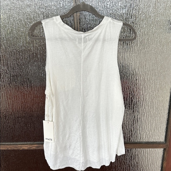 Mate the label Women's White Sleeveless Top in medium. - Picture 6 of 7
